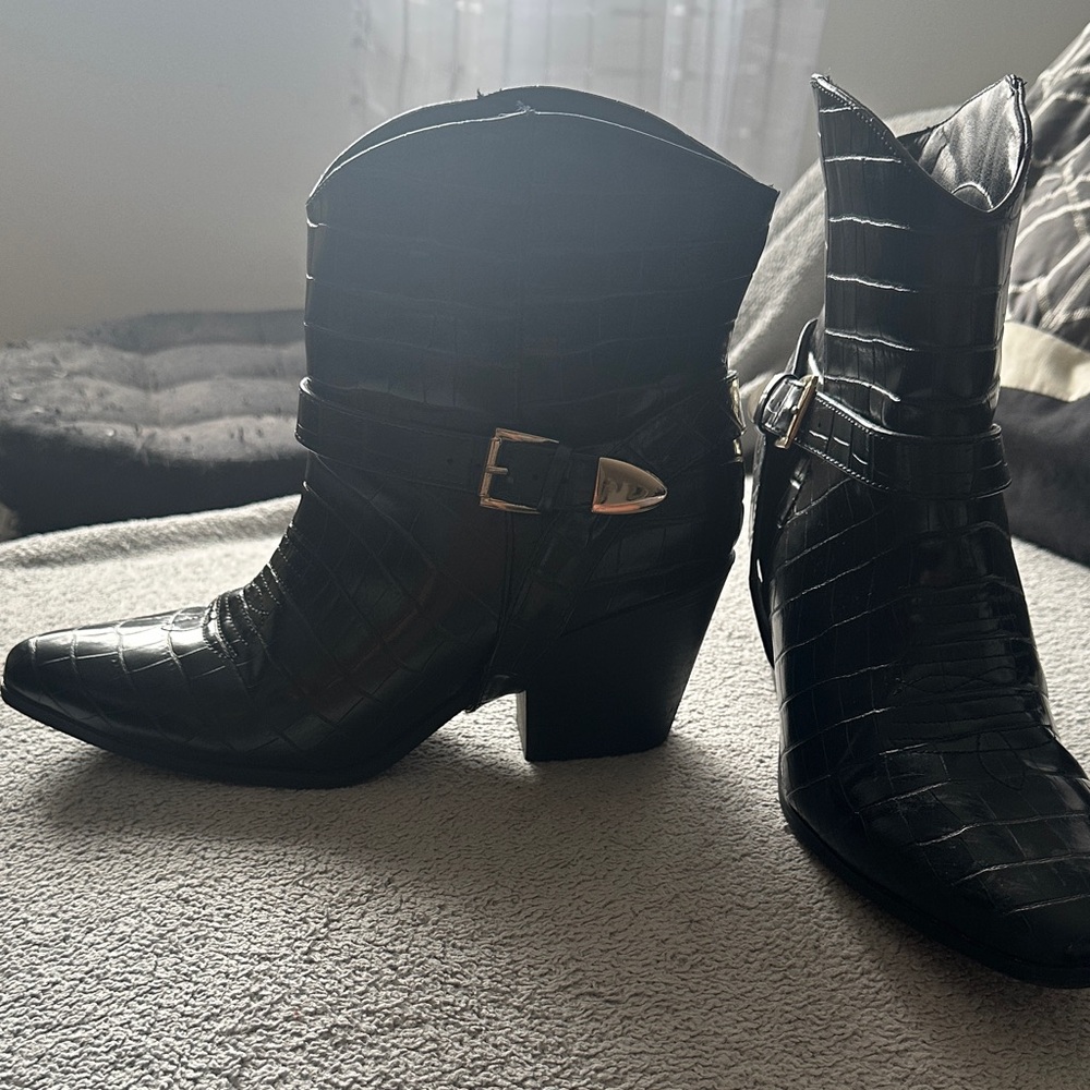 JustFab Black Croc-Embossed Ankle Cowboy Boots